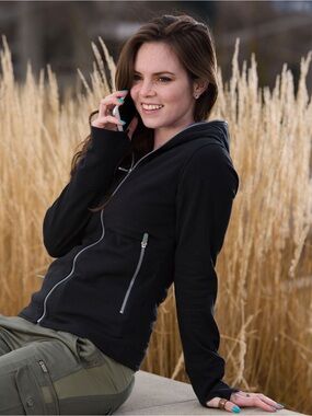 ScottEvest Chloe Glow zip up black travel outdoor hoodie women’s size M